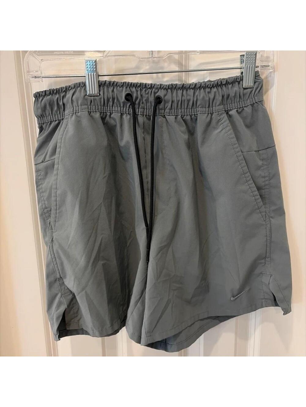 Nike Dri Fit Gray Shorts size small